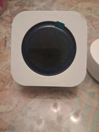 Botón SOS blanco y rojo