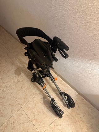 Andador 4 ruedas con asiento y frenos
