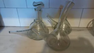 Porrones de vidrio decorados