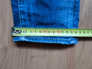 Pantalón vauqer Jeans Les Temps des Cerises t28