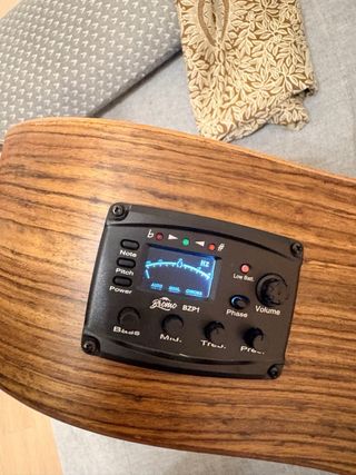 Guitarra Electroacústica BROMO