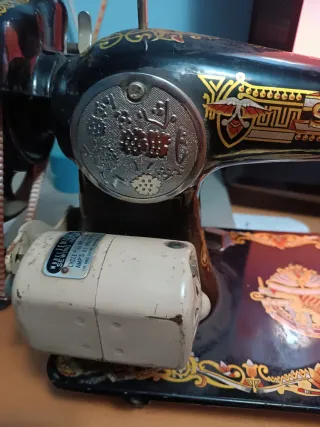 Máquina de coser antigua