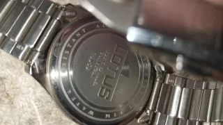 Reloj Lotus Cuarzo Negro y Plateado