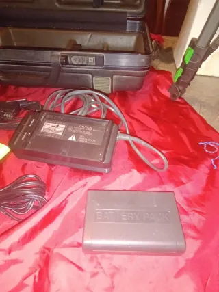 Videocámara Sharp VL-C73 + Batería BT-73G