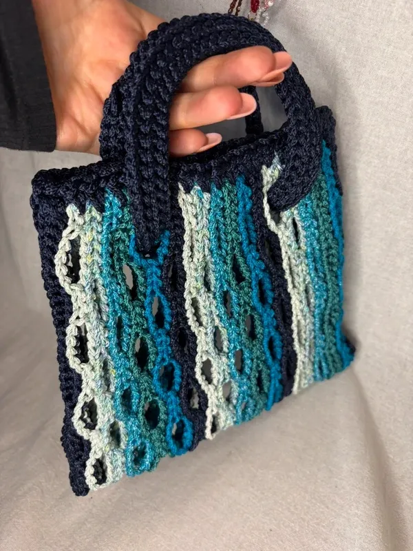Borsa uncinetto blu e azzurro