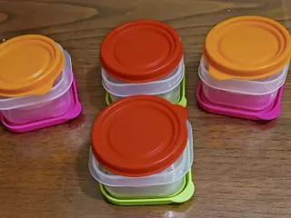 Set 8 Contenitori Plastica Piccoli