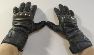 Guantes de moto de cuero negro
