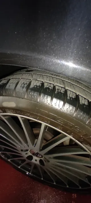 Llantas 17 con neumáticos nuevos