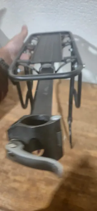 Portaequipajes para tija de sillín