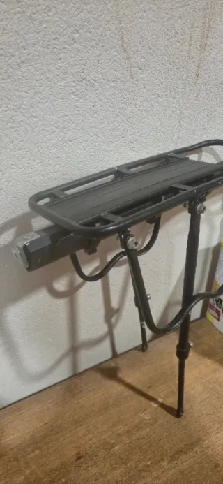 Portaequipajes para tija de sillín