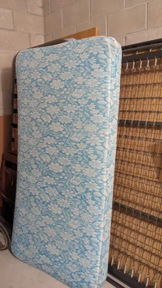 Base Cama y Colchón