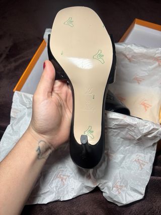 Tacones Louis Vuitton Negros