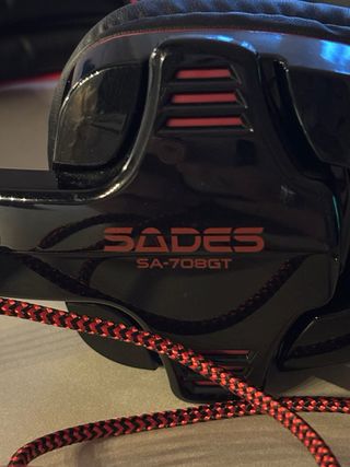 Cuffie Sades Nere e Rosse, con microfono.