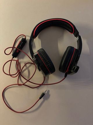 Cuffie Sades Nere e Rosse, con microfono.