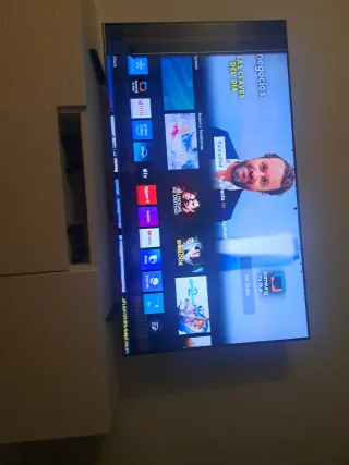 Televisor Samsung Negro con detalle