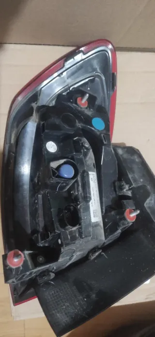 Piloto trasero Mercedes Benz Clase B