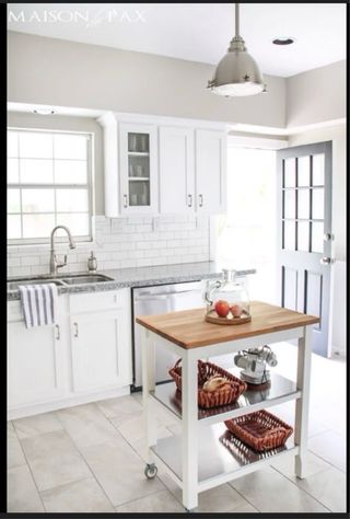 Isla de cocina Ikea con ruedas