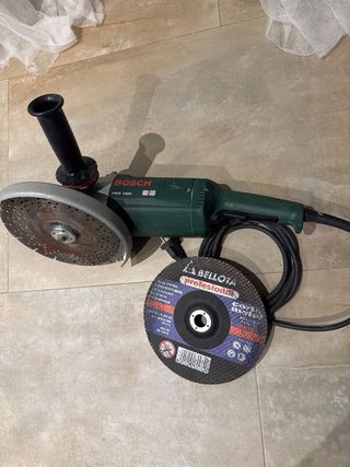 Amoladora Bosch PWS 1900 + disco diamante + disco.