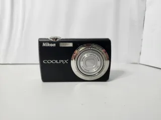 Nikon Coolpix S220 Fotocamera Digitale