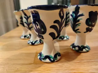 6 copas licor o Hueveras pintadas a mano