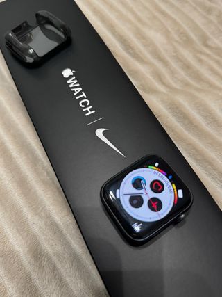 Apple Watch 5 Nike GPS 44mm Space Gray