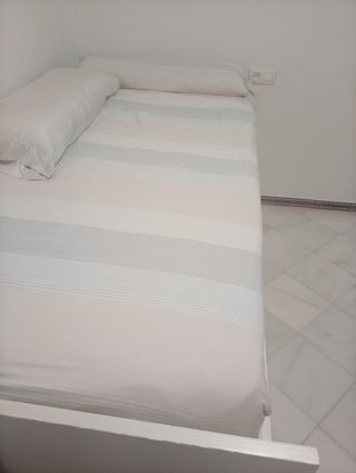 Cama nido blanca con cajones de madera de pino