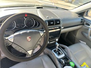 Porsche Cayenne 2004