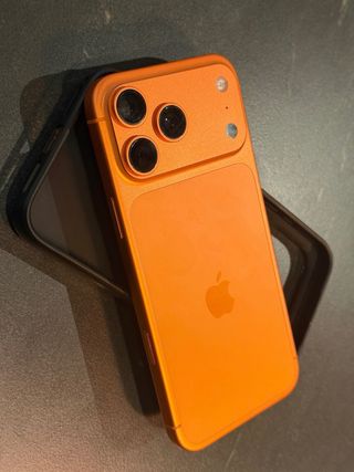 iPhone 17 Pro Max Naranja Cósmico