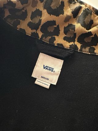 Chaqueta Vans Leopardo