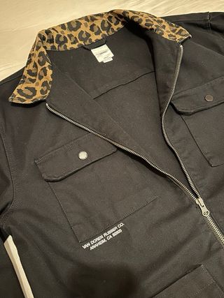 Chaqueta Vans Leopardo