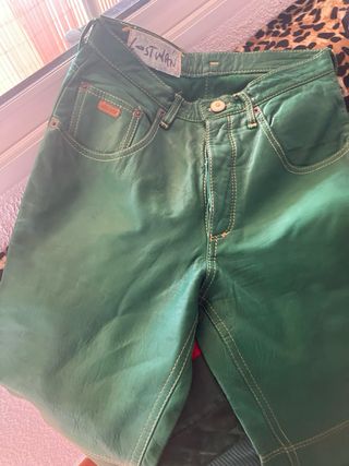 Pantalón de piel verde Angel Peña