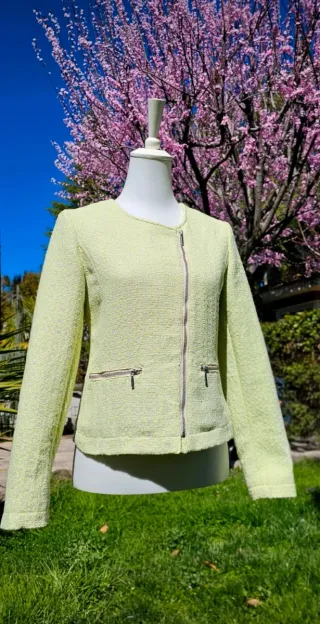 Preciosa chaqueta tweed fino de OPUS