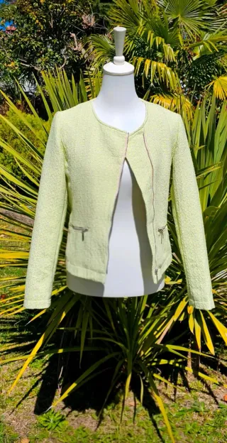 Preciosa chaqueta tweed fino de OPUS