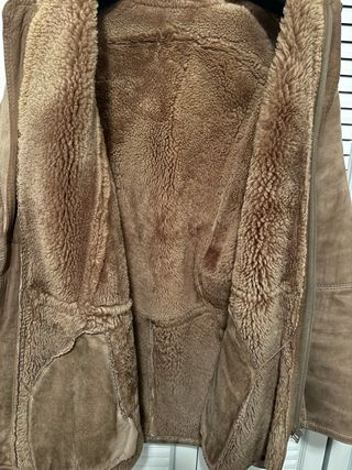 Abrigo de piel marrón