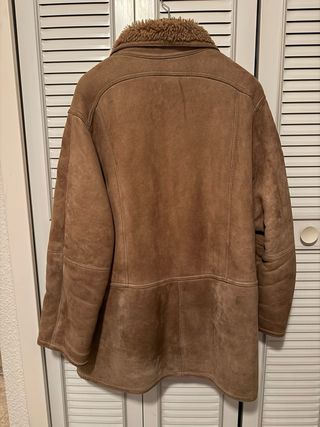 Abrigo de piel marrón