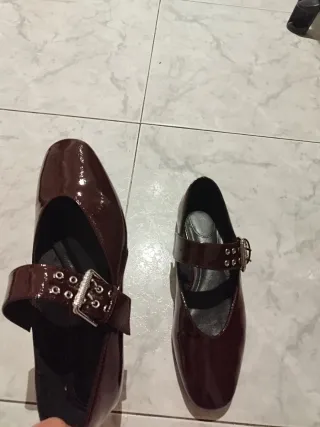 Zapatos Mary Jane burdeos Charol Hebilla
