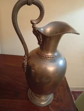 Jarra Antigua Neoclásica - Metal Labrado y Mascaró