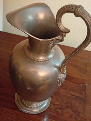 Jarra Antigua Neoclásica - Metal Labrado y Mascaró