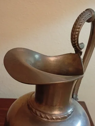 Jarra Antigua Neoclásica - Metal Labrado y Mascaró