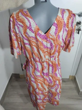 Vestido Vila cruzado estampado con cinturón T40