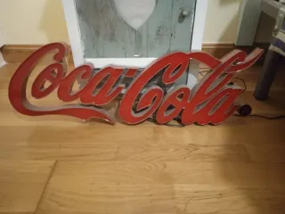 Letrero logo cartel publicitario Coca Cola con luz