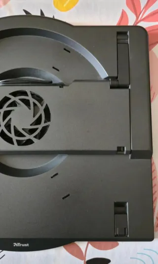 Base per PC portatile Trust con ventola