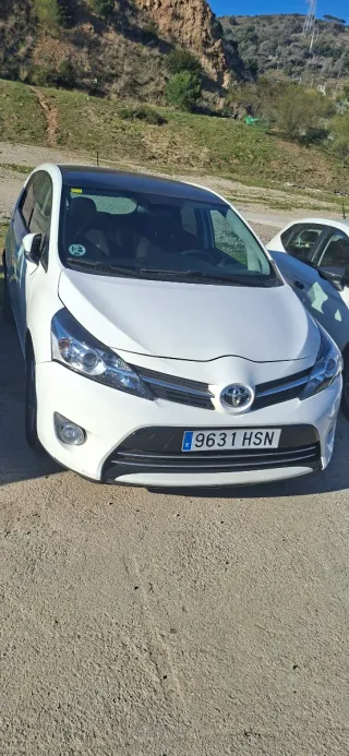 Toyota toyota verso 2013