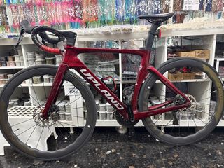 Bicicleta de Carretera Upland Roja