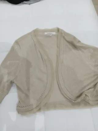 Vestido de ceremonia dorado y blanco