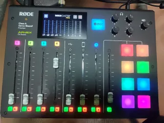Rode Podcaster Rodecaster Pro