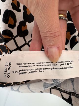 Blusa Punto Roma Beige y Negra Manga Larga