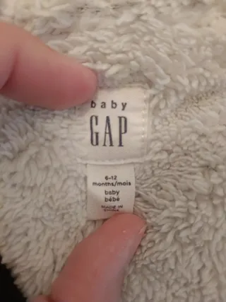 Sudadera GAP con capucha y forro polar