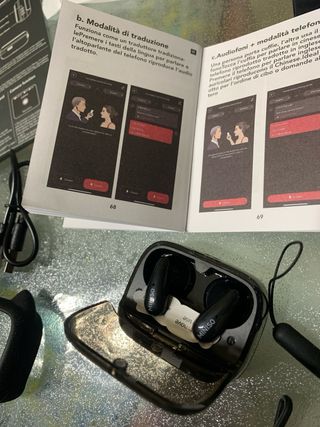 Auricolari miniso con traduzione