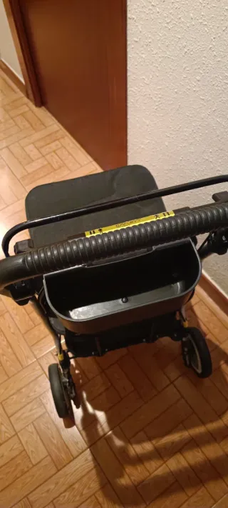 Carrito ruedas ancianos